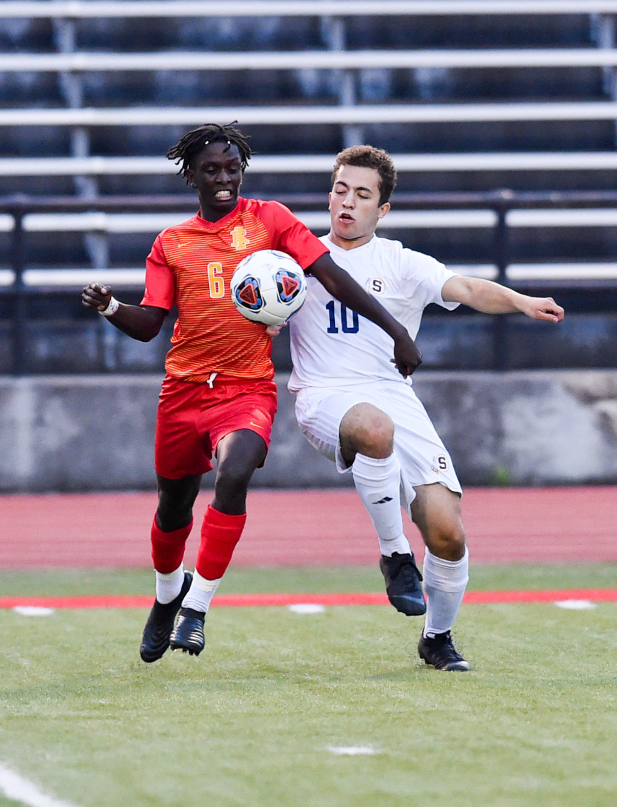 100119-mda-spt-ster-ri-soccer-004a.jpg